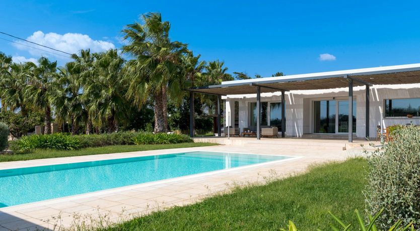 Photo of Salento Glow