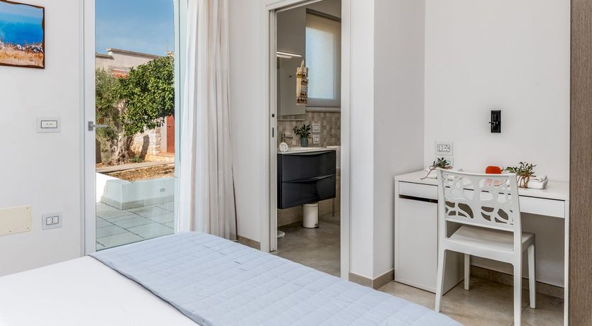 Photo of Salento Glow