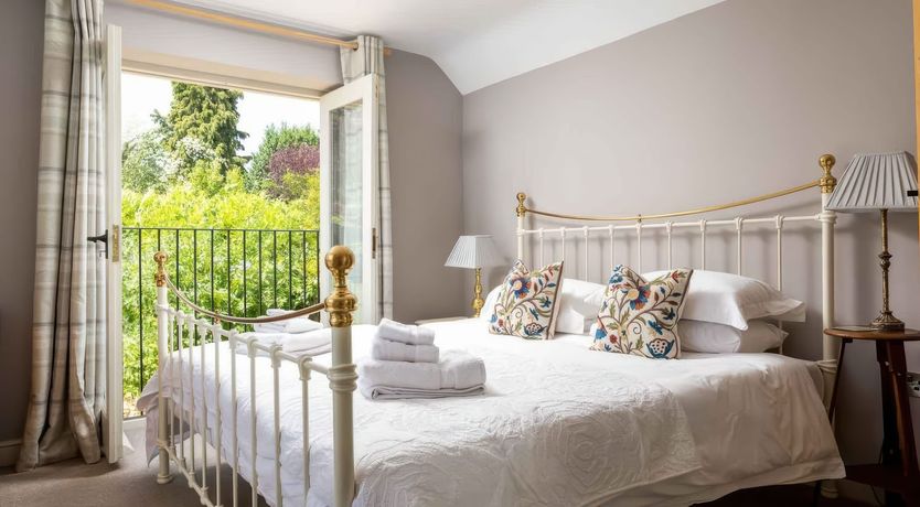 Photo of Stone & Leather