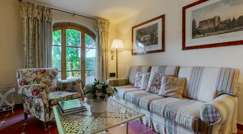 Photo of Chestnut & Stone