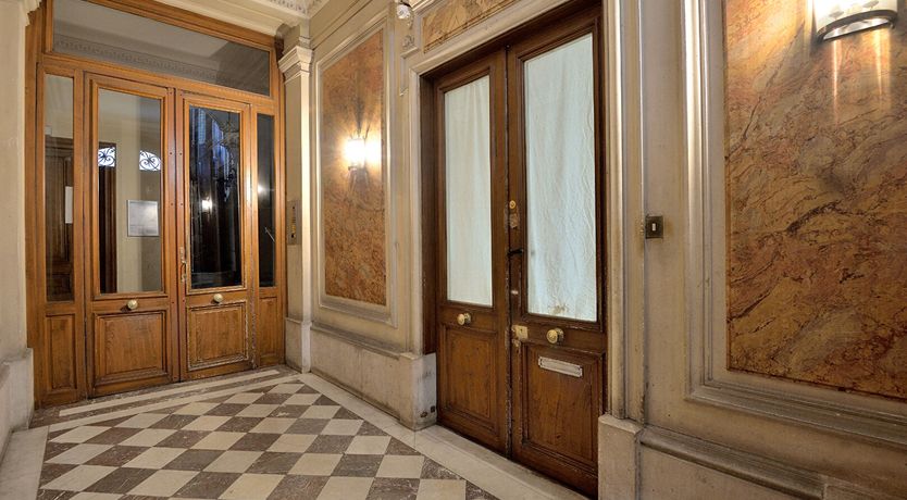 Photo of Parisian Silhouette