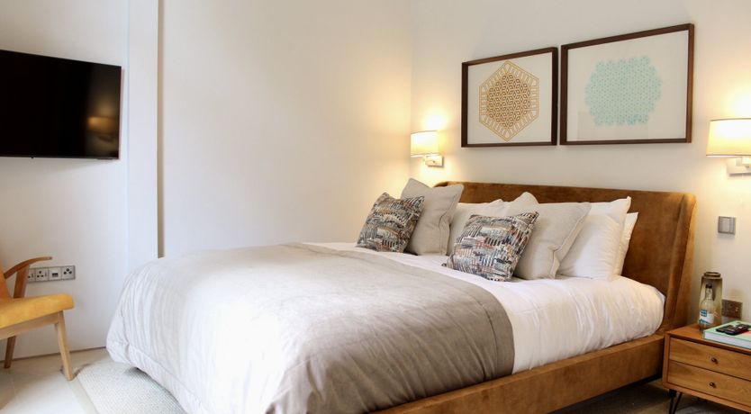 Photo of English Splendour