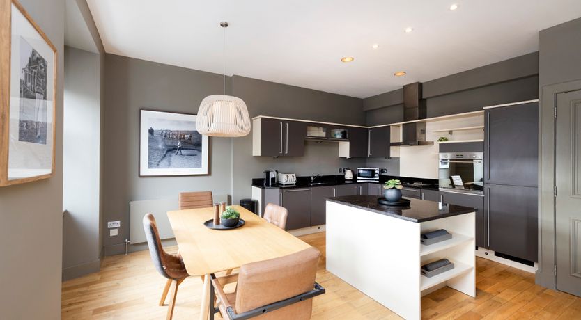 Photo of Vesper Violet