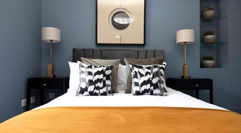 Photo of Vesper Violet