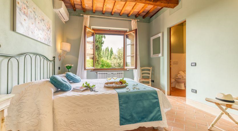 Photo of Pisan Stone