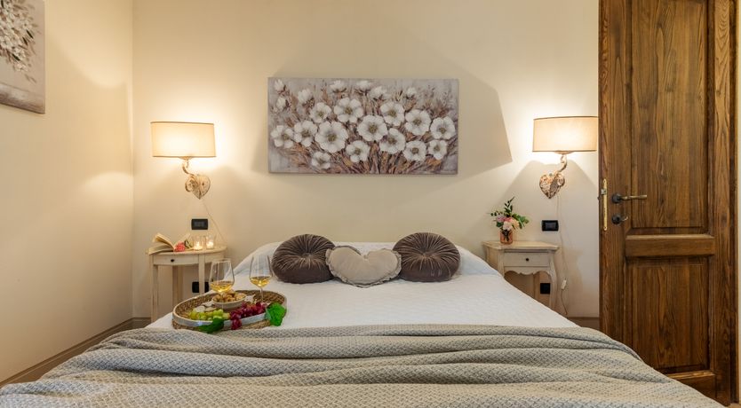 Photo of Pisan Stone