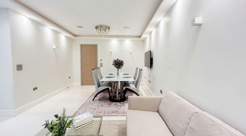 Photo of Bayswater Belle