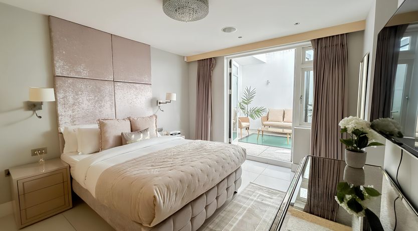 Photo of Bayswater Belle