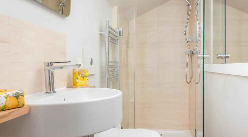 Photo of Honey & Oak