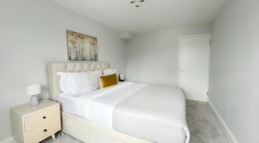 Photo of London Style