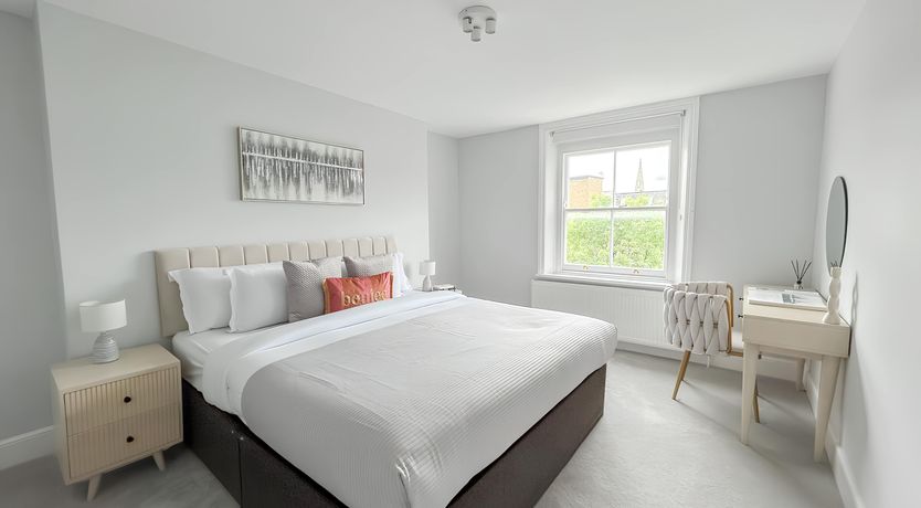 Photo of London Style