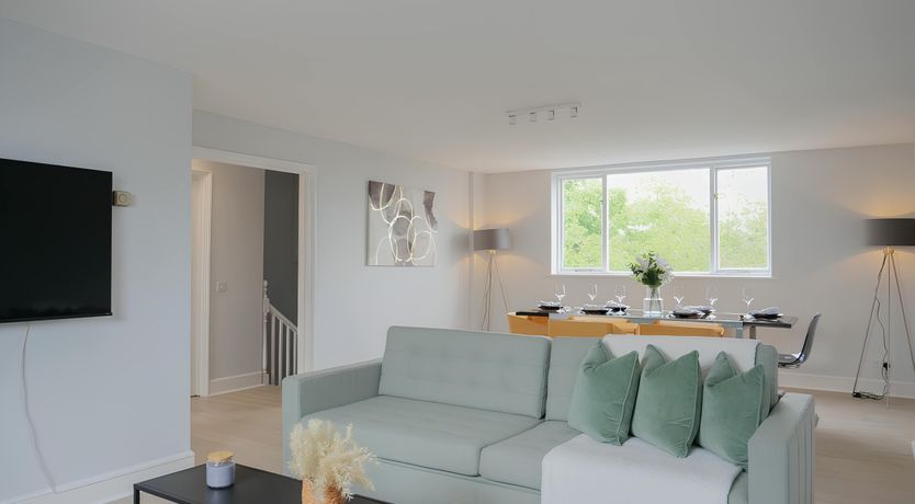 Photo of London Style