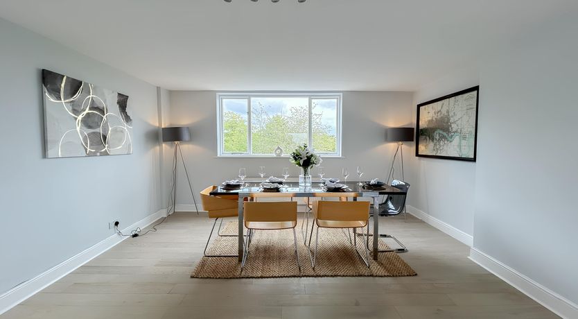 Photo of London Style