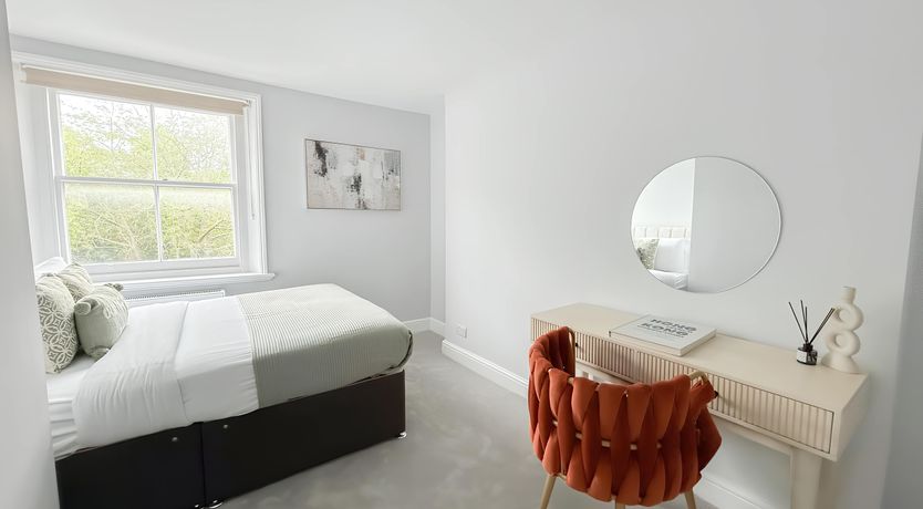 Photo of London Style