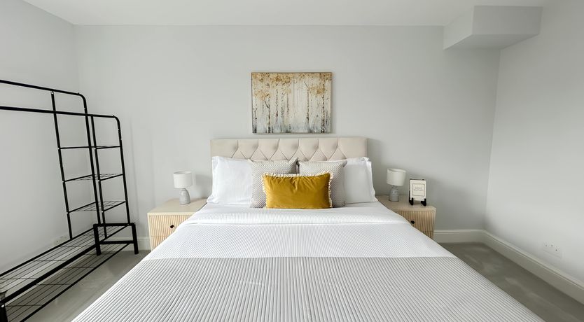 Photo of London Style