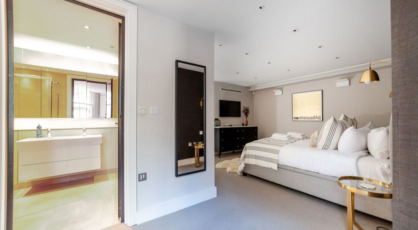 Photo of Bankside Paradise