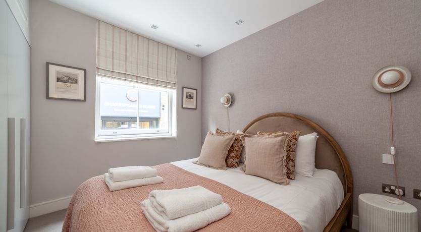 Photo of Bankside Paradise