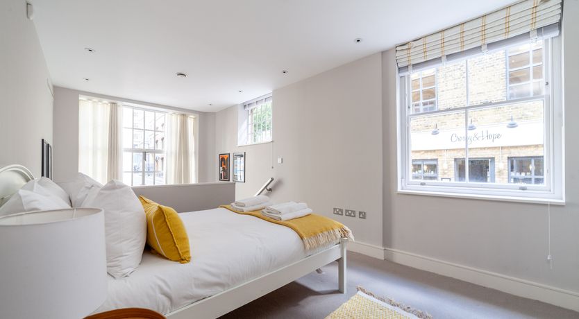 Photo of Bankside Paradise