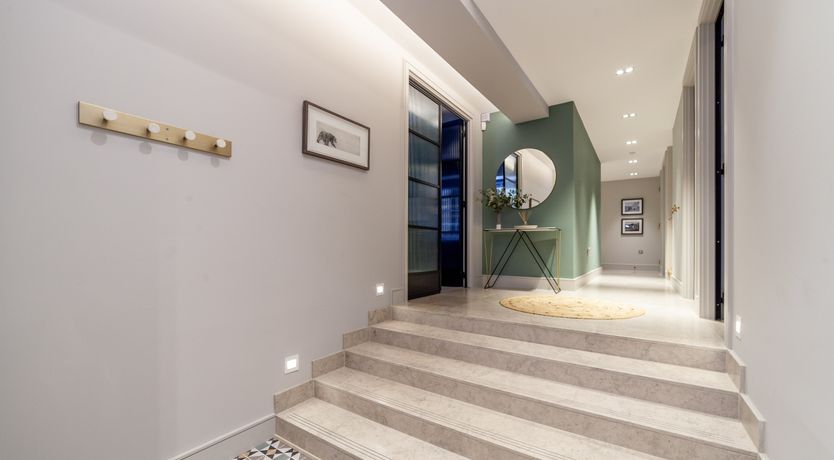 Photo of Bankside Paradise