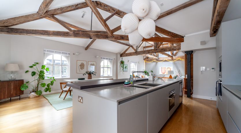 Photo of Bankside Paradise