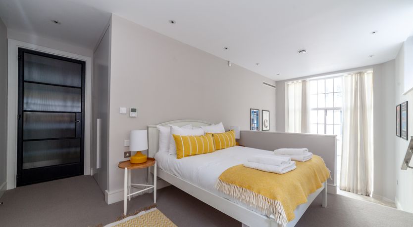 Photo of Bankside Paradise