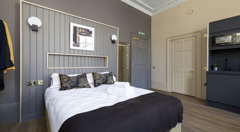 Photo of New Town Glory