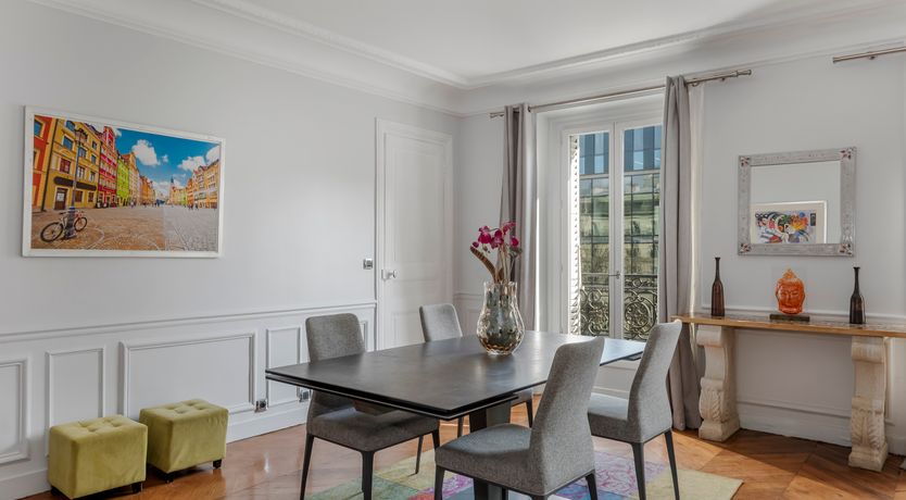 Photo of Triumphant Paris