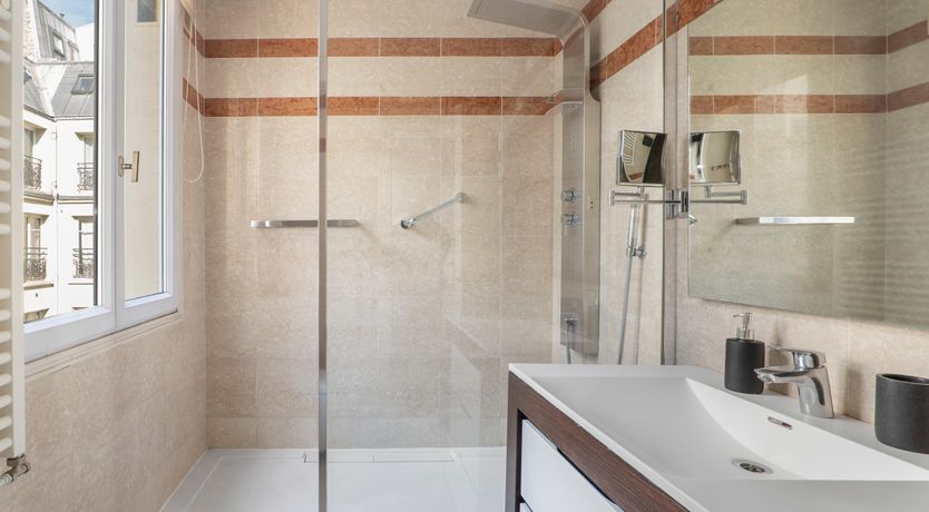 Photo of Triumphant Paris