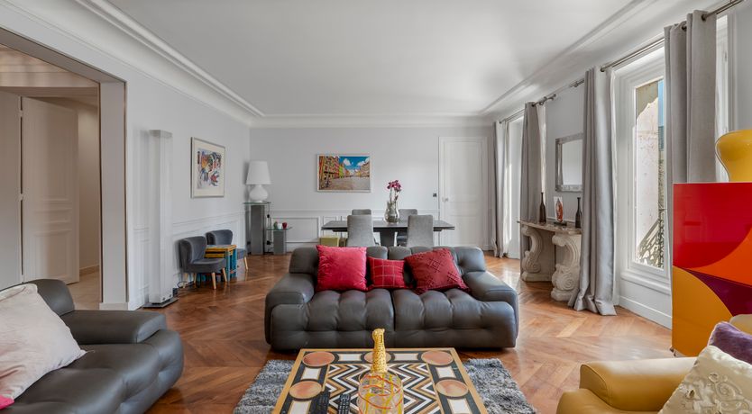 Photo of Triumphant Paris