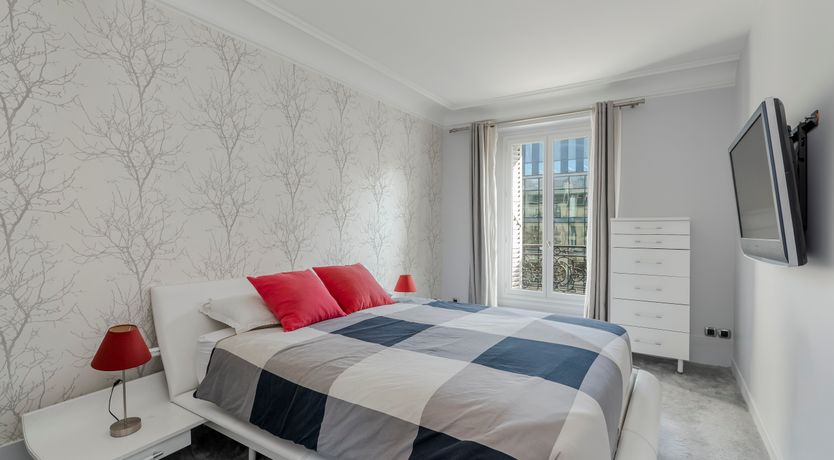 Photo of Triumphant Paris