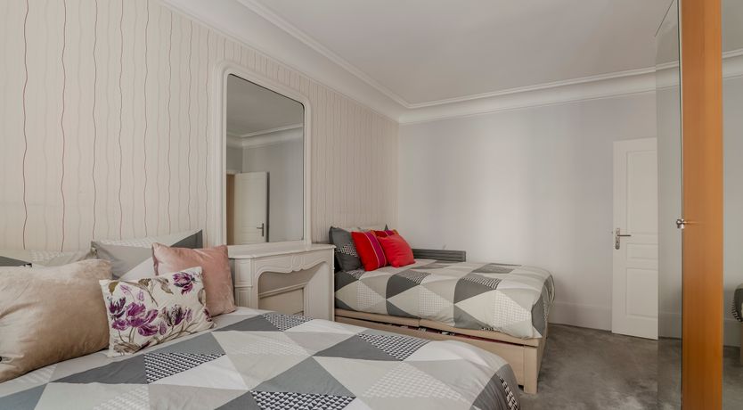 Photo of Triumphant Paris