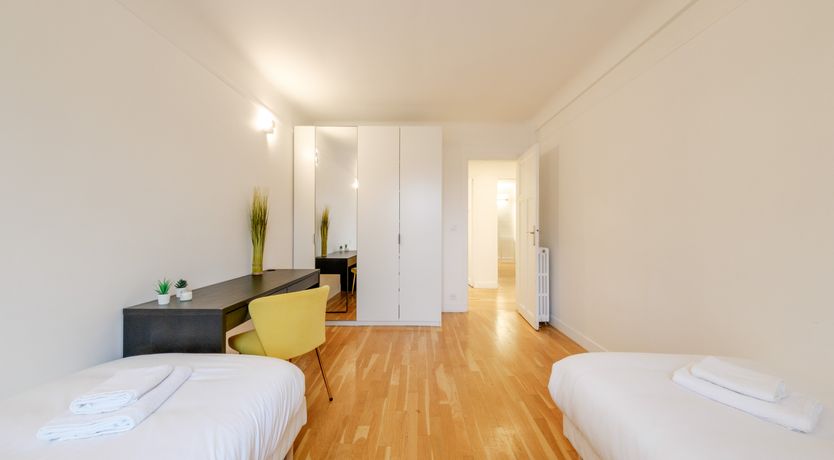 Photo of Lights of the Eiffel Tower