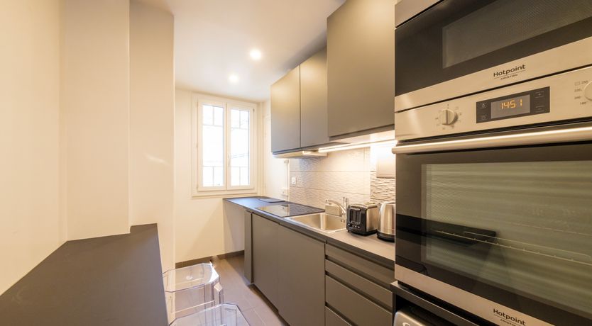 Photo of Lights of the Eiffel Tower