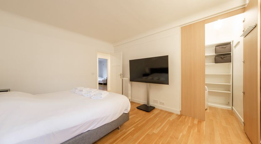 Photo of Lights of the Eiffel Tower