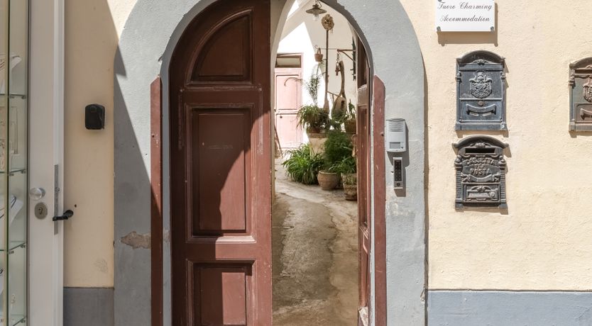 Photo of Sorrento Love