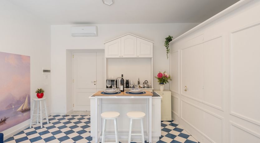 Photo of Sorrento Love