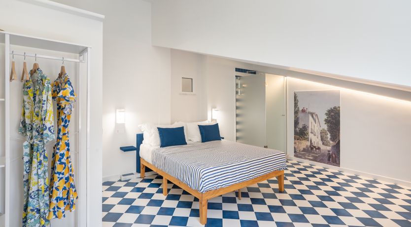 Photo of Sorrento Love