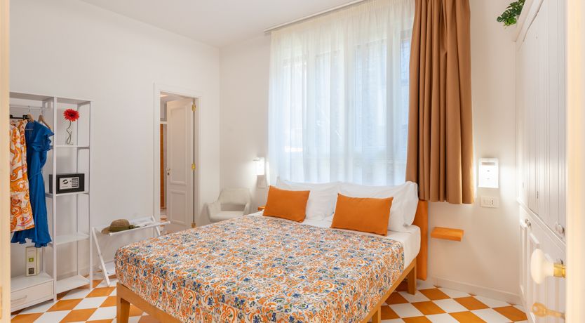 Photo of Sorrento Love