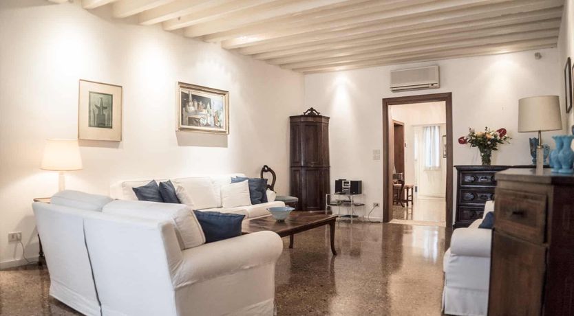 Photo of Arose at Dawn