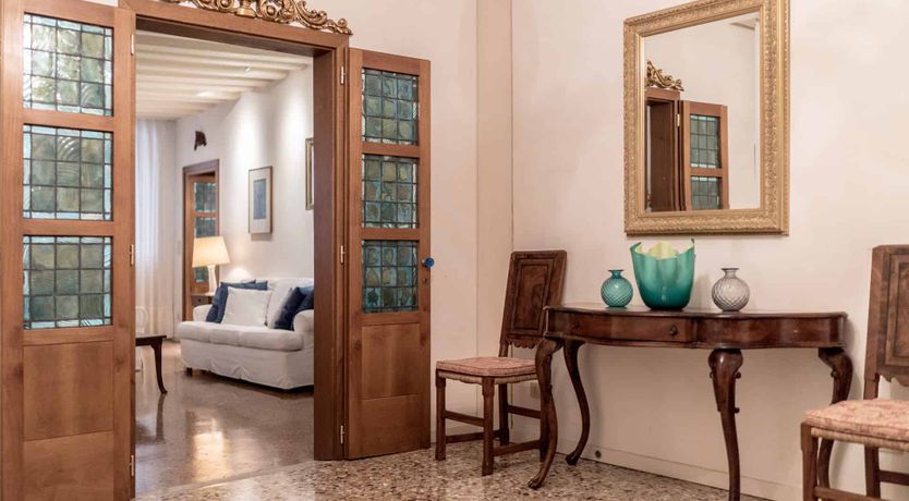 Photo of Arose at Dawn