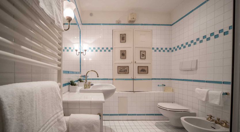 Photo of Arose at Dawn