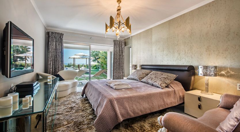 Photo of The Turquoise Sun