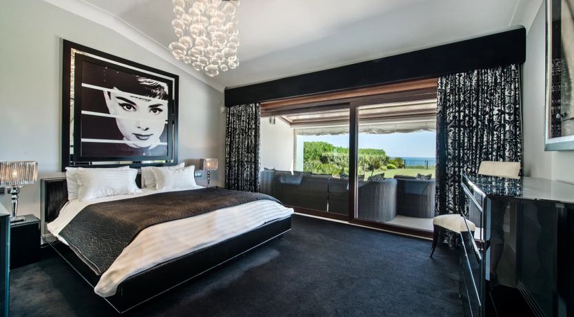 Photo of The Turquoise Sun