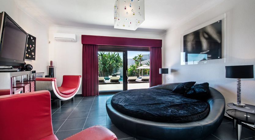 Photo of The Turquoise Sun