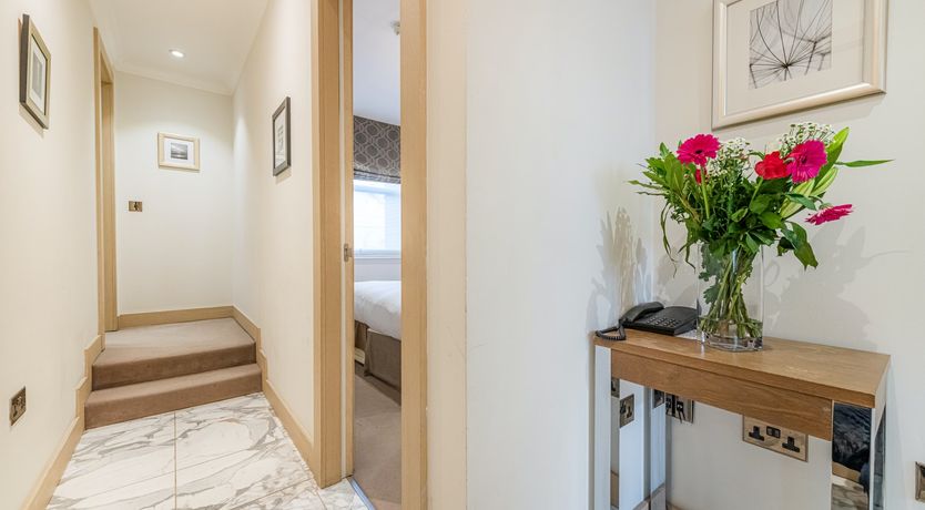 Photo of Knightsbridge Living