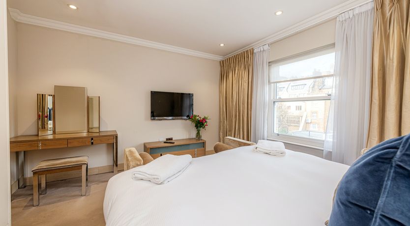 Photo of Knightsbridge Living