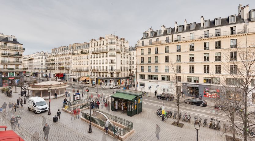 Photo of Shimmering Art