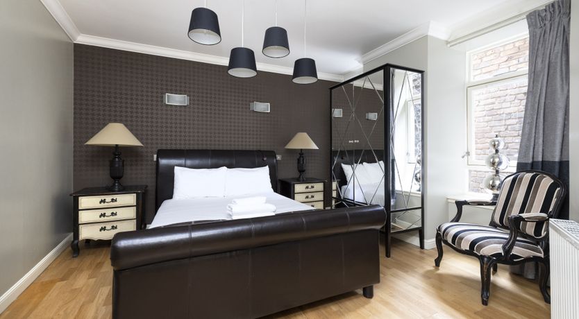 Photo of The Golden Mile