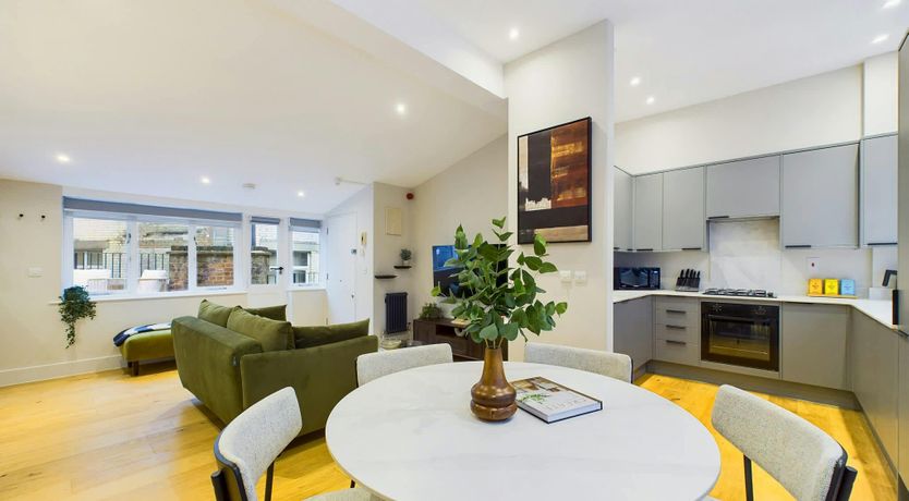 Photo of The Velvet Fog