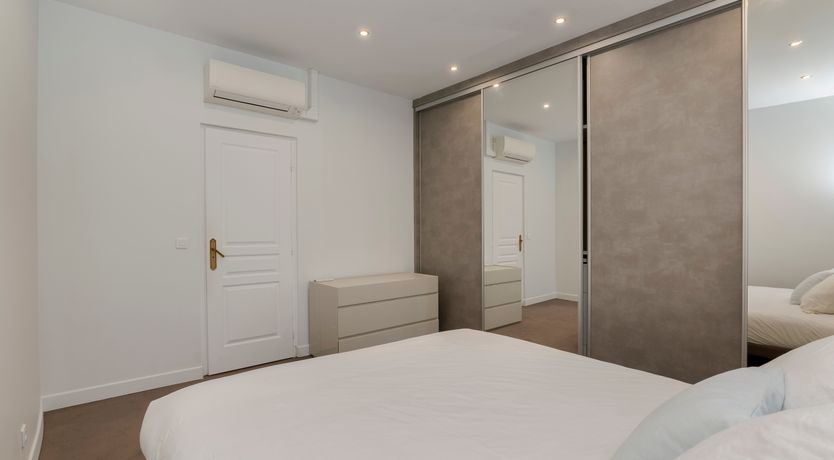 Photo of The Parisian Belle